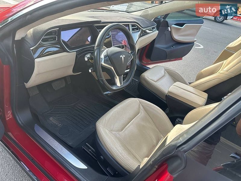 Ліфтбек Tesla Model S 2015 в Києві фото 13 Ліфтбек Tesla Model S 2015 в Києві