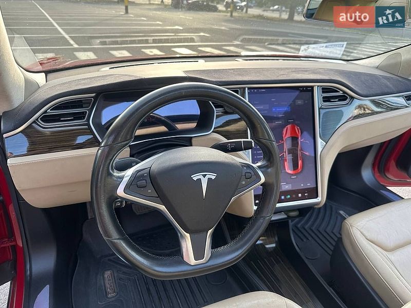 Ліфтбек Tesla Model S 2015 в Києві фото 14 Ліфтбек Tesla Model S 2015 в Києві