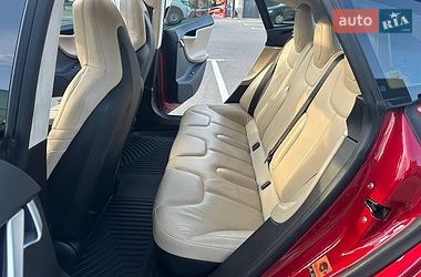 Ліфтбек Tesla Model S 2015 в Києві фото 17 Ліфтбек Tesla Model S 2015 в Києві