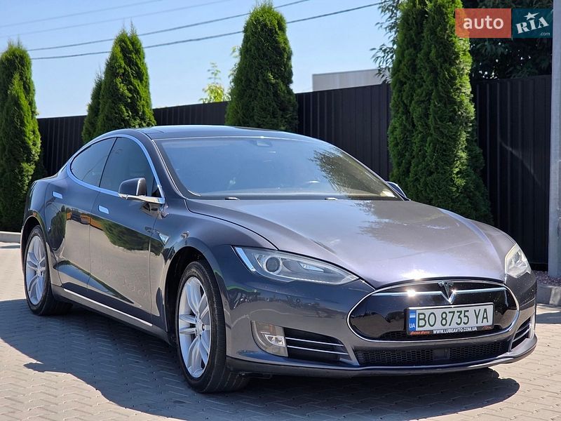Ліфтбек Tesla Model S 2014 в Тернополі фото 3 Ліфтбек Tesla Model S 2014 в Тернополі