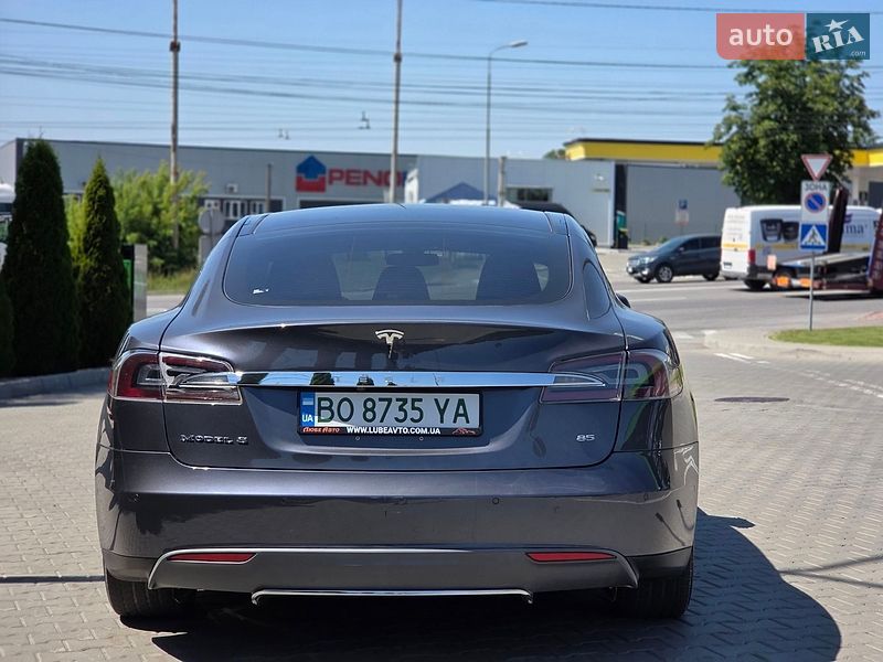 Лифтбек Tesla Model S 2014 в Тернополе