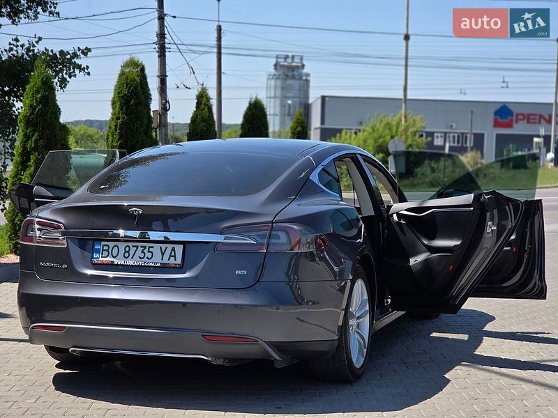 Лифтбек Tesla Model S 2014 в Тернополе