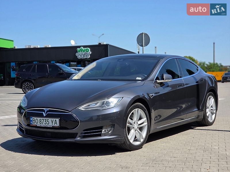 Лифтбек Tesla Model S 2014 в Тернополе