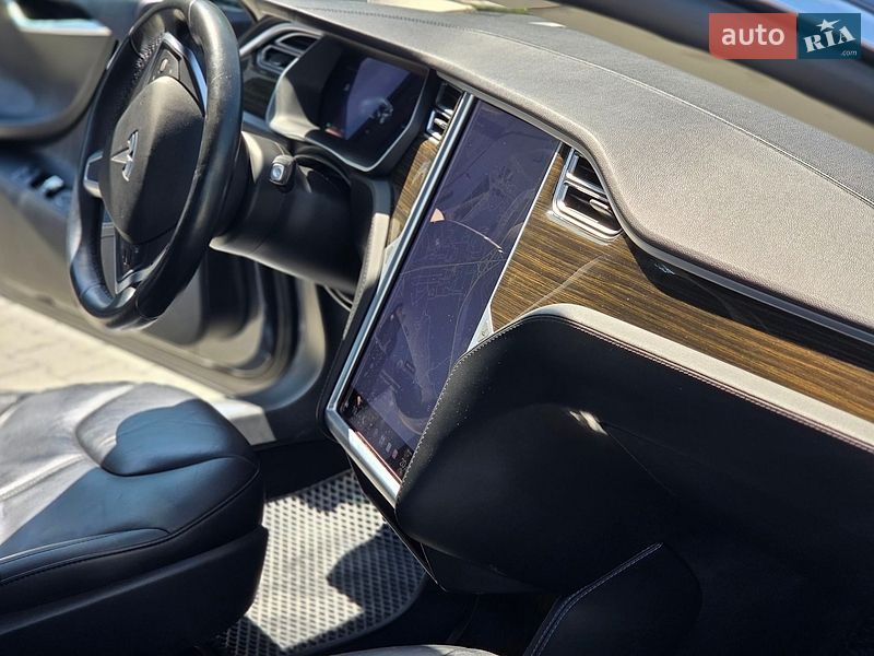 Ліфтбек Tesla Model S 2014 в Тернополі фото 17 Ліфтбек Tesla Model S 2014 в Тернополі
