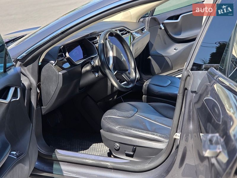 Лифтбек Tesla Model S 2014 в Тернополе