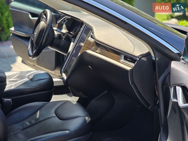 Ліфтбек Tesla Model S 2014 в Тернополі фото 18 Ліфтбек Tesla Model S 2014 в Тернополі