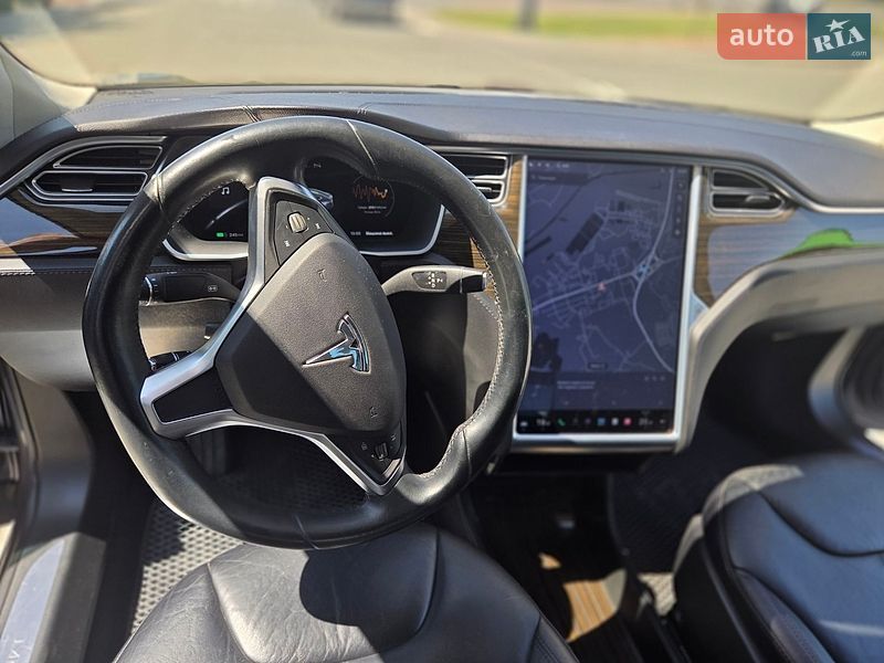 Лифтбек Tesla Model S 2014 в Тернополе