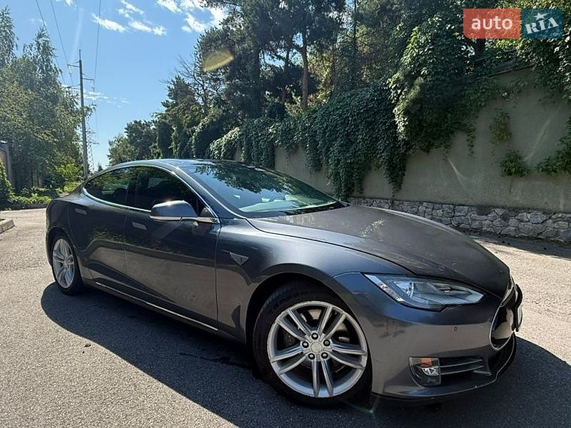 Лифтбек Tesla Model S 2013 в Харькове