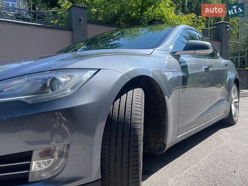 Лифтбек Tesla Model S 2013 в Харькове