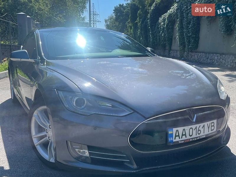 Лифтбек Tesla Model S 2013 в Харькове