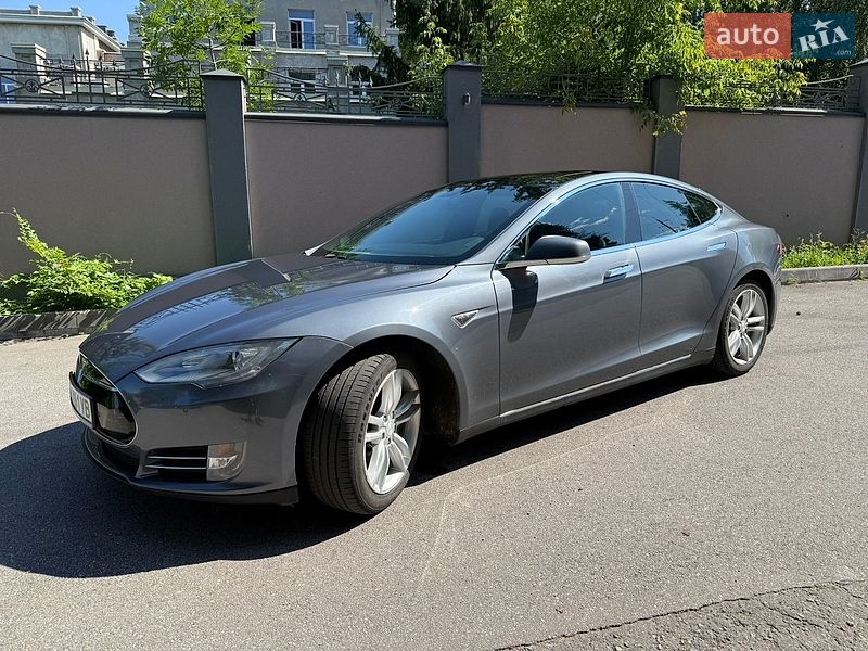 Лифтбек Tesla Model S 2013 в Харькове