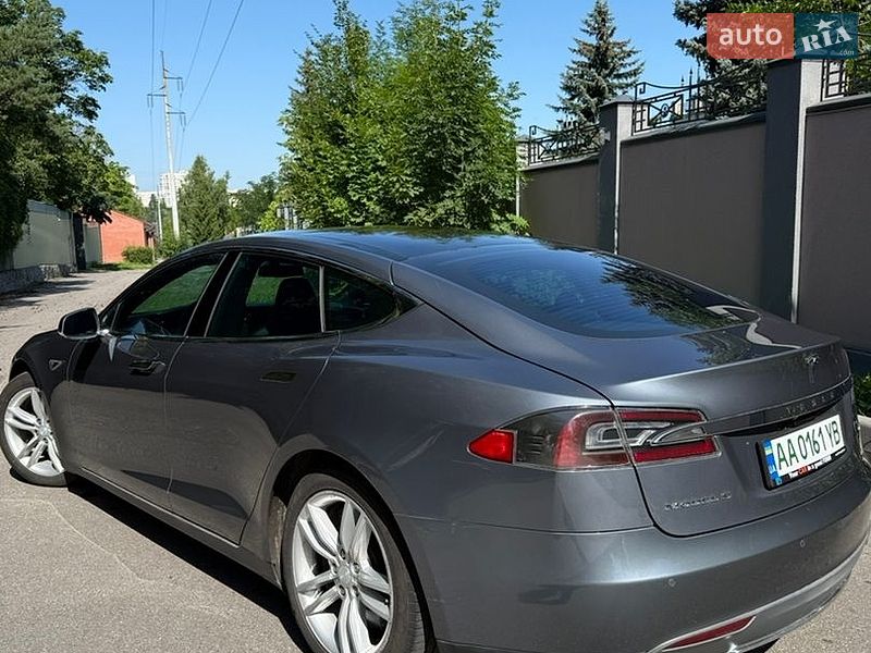 Лифтбек Tesla Model S 2013 в Харькове