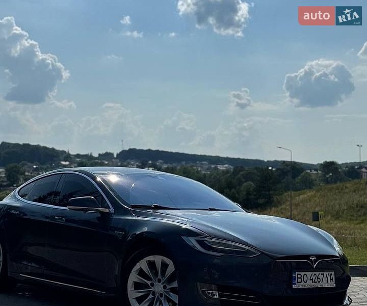 Tesla Model S 2016