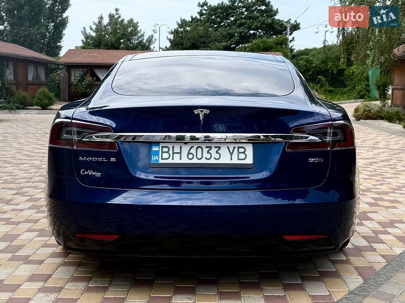 Лифтбек Tesla Model S 2016 в Одессе
