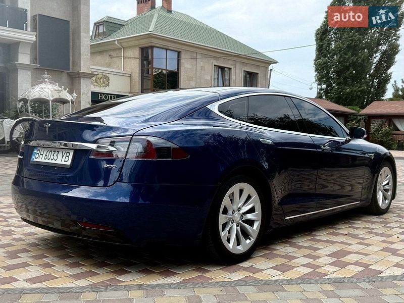 Лифтбек Tesla Model S 2016 в Одессе