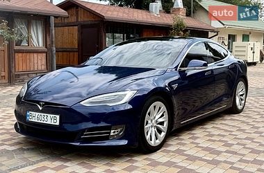 Лифтбек Tesla Model S 2016 в Одессе