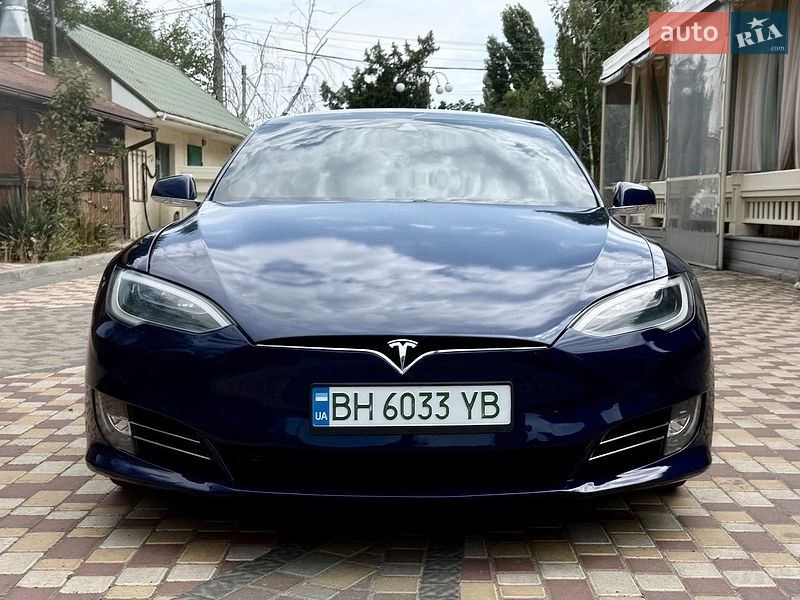 Лифтбек Tesla Model S 2016 в Одессе