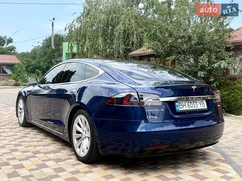 Лифтбек Tesla Model S 2016 в Одессе
