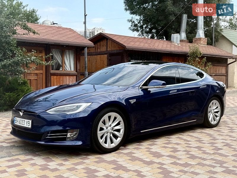 Лифтбек Tesla Model S 2016 в Одессе