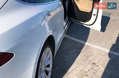Ліфтбек Tesla Model S 2016 в Києві фото 7 Ліфтбек Tesla Model S 2016 в Києві