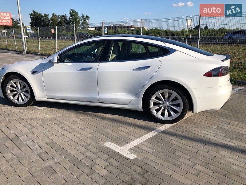 Ліфтбек Tesla Model S 2016 в Києві фото 8 Ліфтбек Tesla Model S 2016 в Києві