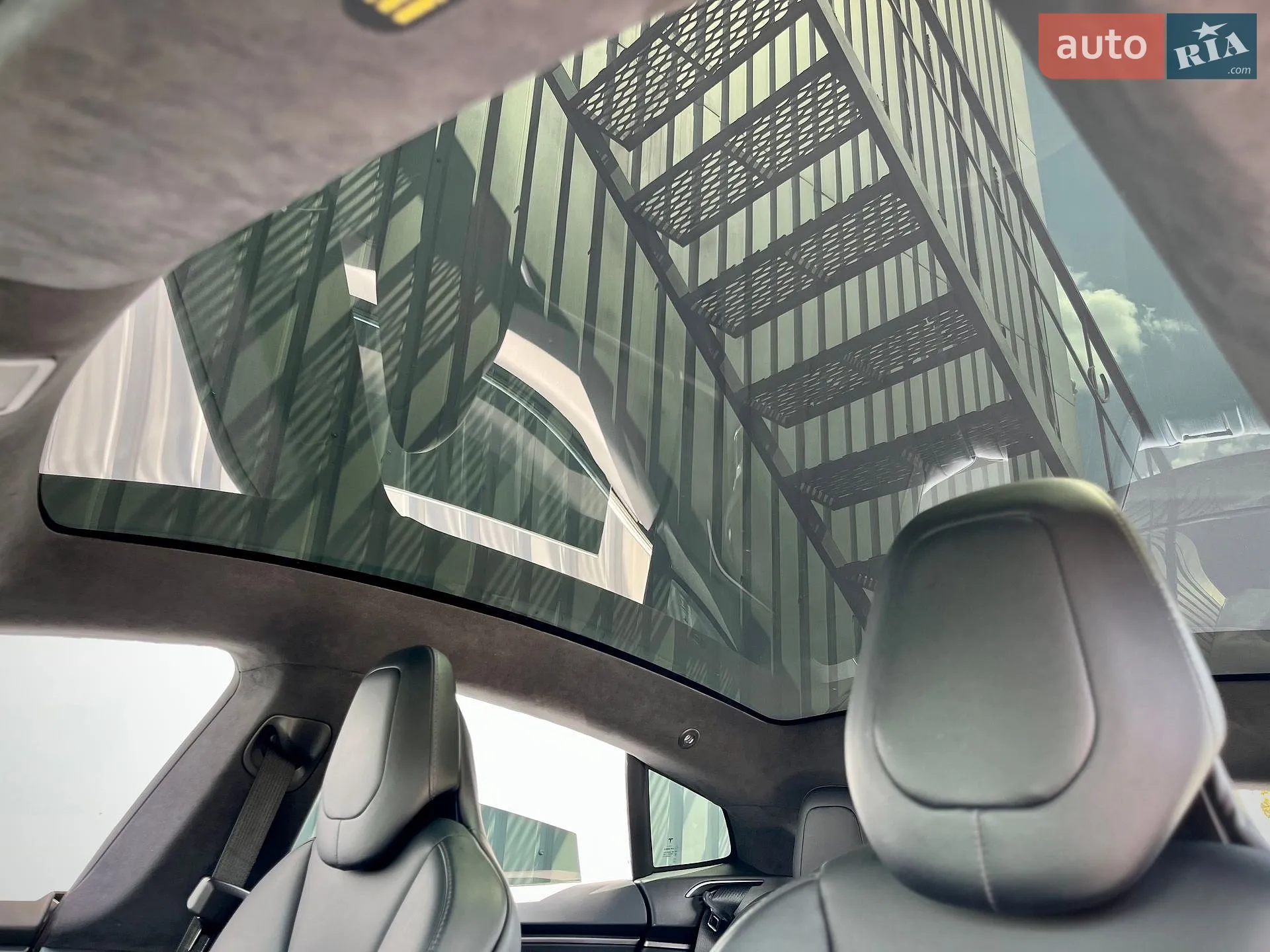 2019 Tesla Model S - мініатюра 12