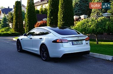 Лифтбек Tesla Model S 2022 в Киеве