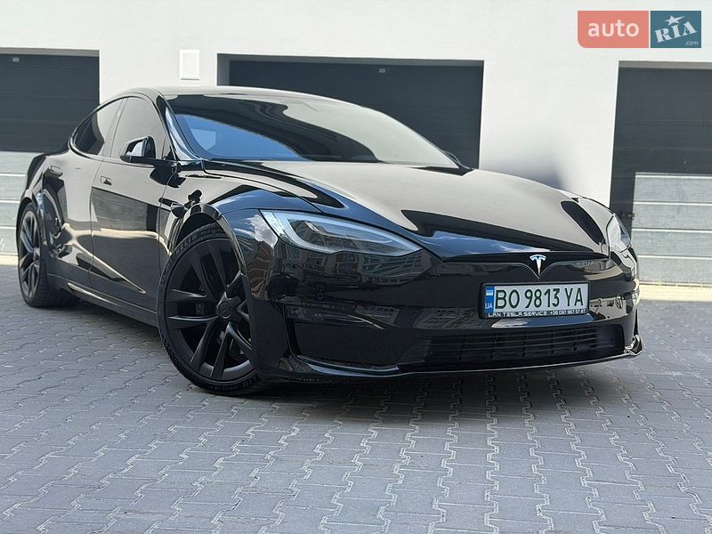 Tesla Model S 2021