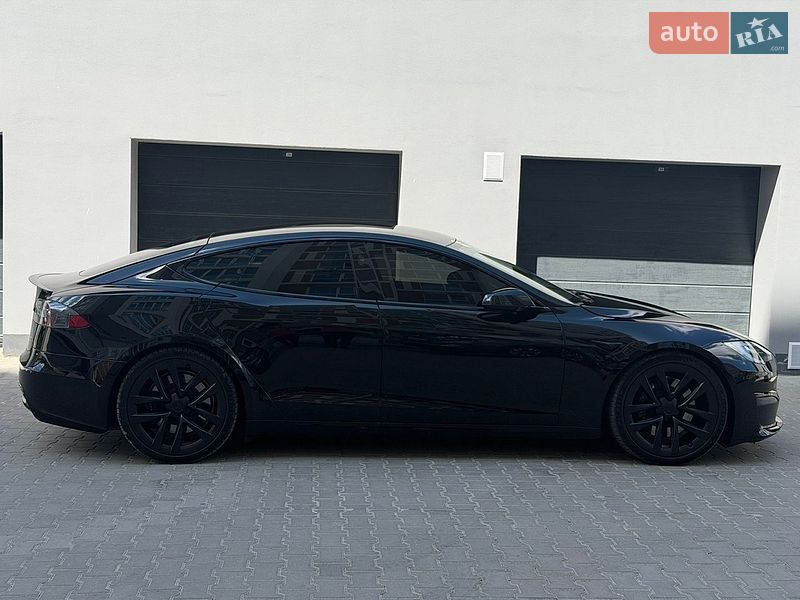 Лифтбек Tesla Model S 2021 в Тернополе фото 12 Лифтбек Tesla Model S 2021 в Тернополе