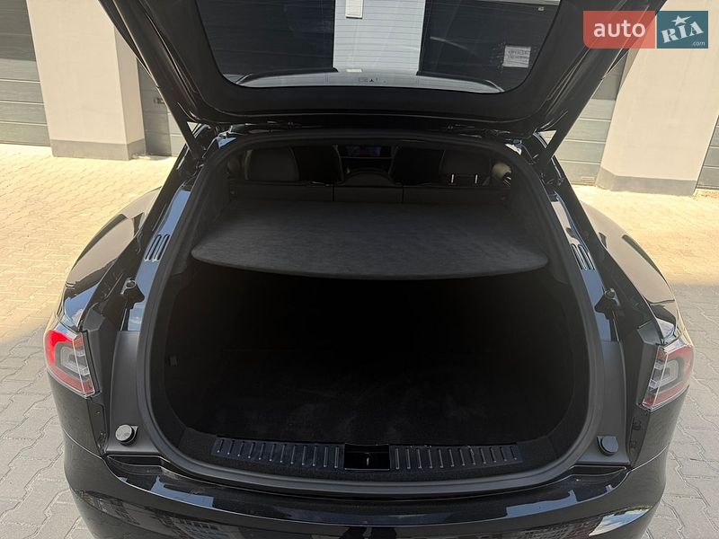Лифтбек Tesla Model S 2021 в Тернополе фото 25 Лифтбек Tesla Model S 2021 в Тернополе
