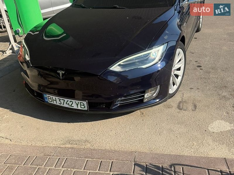 Tesla Model S 2013