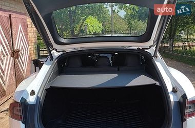 Лифтбек Tesla Model S 2018 в Нововолынске
