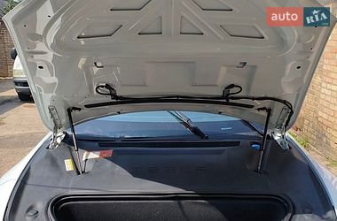 Лифтбек Tesla Model S 2018 в Нововолынске