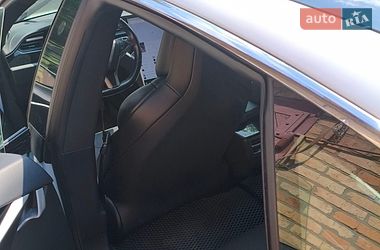 Лифтбек Tesla Model S 2018 в Нововолынске