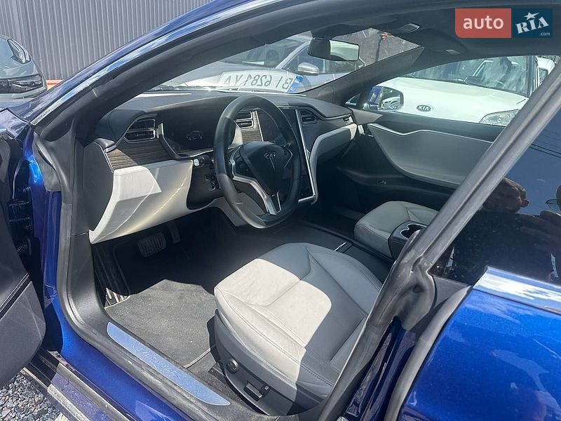 Ліфтбек Tesla Model S 2016 в Полтаві