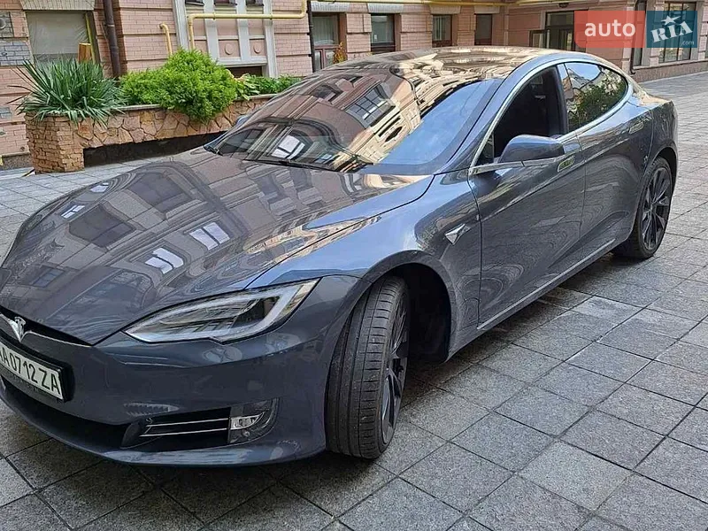 Tesla Model S