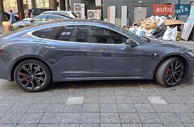 Ліфтбек Tesla Model S 2020 в Києві