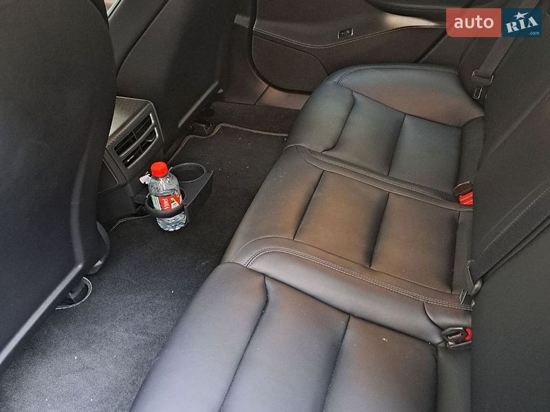 Ліфтбек Tesla Model S 2020 в Києві