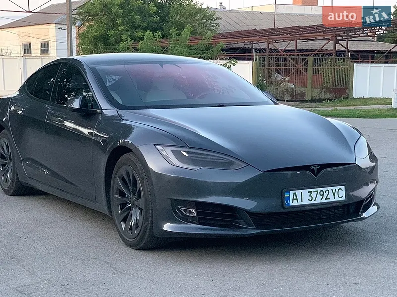 Tesla Model S 2017