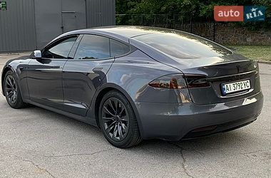 Лифтбек Tesla Model S 2017 в Сквире