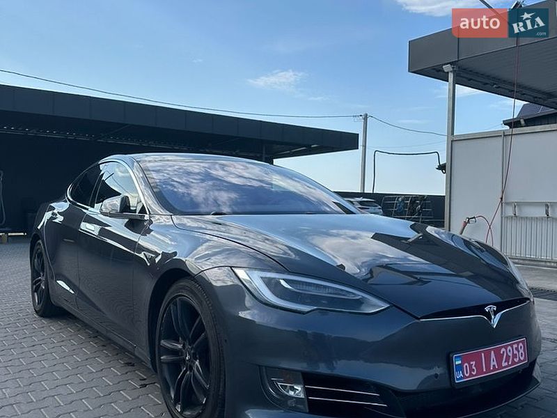 Лифтбек Tesla Model S 2016 в Владимире фото 4 Лифтбек Tesla Model S 2016 в Владимире