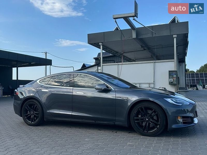Лифтбек Tesla Model S 2016 в Владимире фото 5 Лифтбек Tesla Model S 2016 в Владимире
