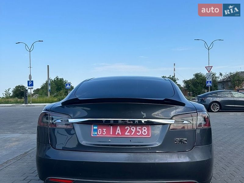 Лифтбек Tesla Model S 2016 в Владимире фото 7 Лифтбек Tesla Model S 2016 в Владимире