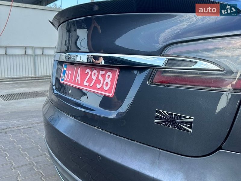 Лифтбек Tesla Model S 2016 в Владимире фото 11 Лифтбек Tesla Model S 2016 в Владимире