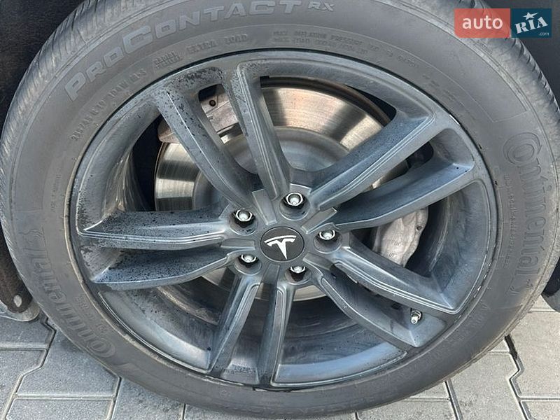 Лифтбек Tesla Model S 2016 в Владимире фото 13 Лифтбек Tesla Model S 2016 в Владимире
