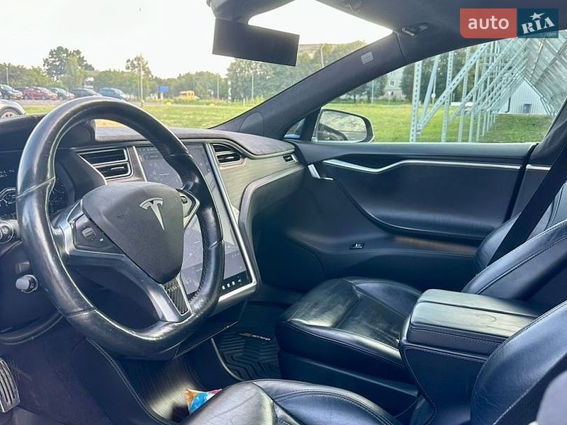 Лифтбек Tesla Model S 2016 в Владимире фото 16 Лифтбек Tesla Model S 2016 в Владимире
