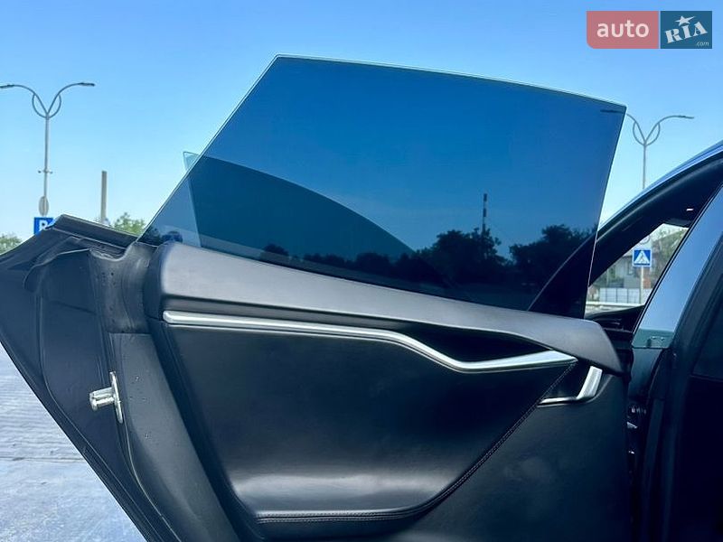 Лифтбек Tesla Model S 2016 в Владимире фото 22 Лифтбек Tesla Model S 2016 в Владимире