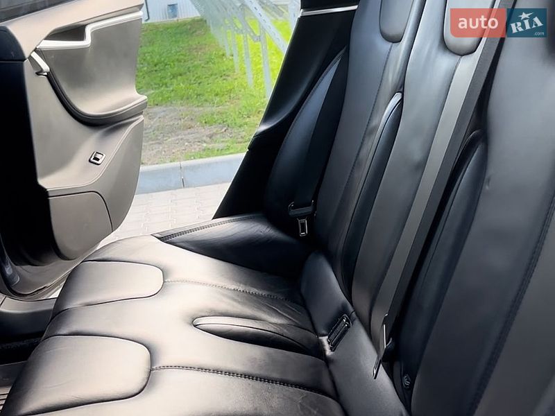 Лифтбек Tesla Model S 2016 в Владимире фото 21 Лифтбек Tesla Model S 2016 в Владимире