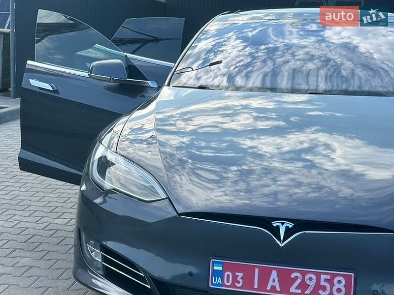 Лифтбек Tesla Model S 2016 в Владимире фото 27 Лифтбек Tesla Model S 2016 в Владимире