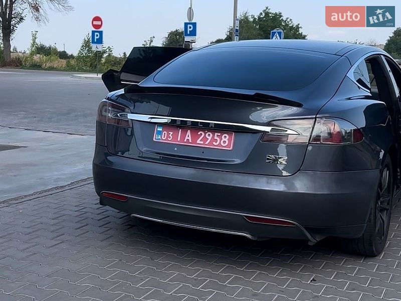 Лифтбек Tesla Model S 2016 в Владимире фото 31 Лифтбек Tesla Model S 2016 в Владимире